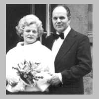 111-1015 Ruth Hylla, geb. Scheffler aus Wehlau am Tage ihrer Silberhochzeit in Berlin.jpg